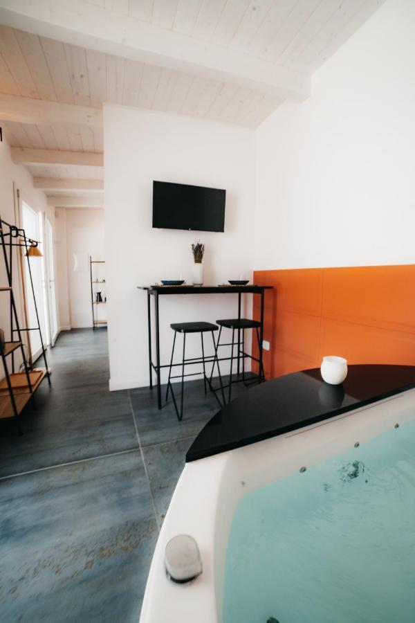 Le Canne Pool And Relax Pulsano Eksteriør billede
